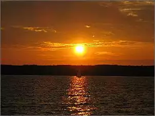 Klicken Sie auf die Grafik fr eine grere Ansicht

Name:	Sonnenuntergang am See.jpg
Hits:	8
Gre:	88,3 KB
ID:	1002229