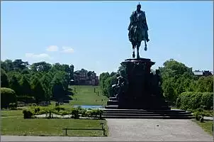 Klicken Sie auf die Grafik fr eine grere Ansicht

Name:	20240508_115731_kapitale_Sommerthur_Schwerin.jpg
Hits:	8
Gre:	101,9 KB
ID:	1014124