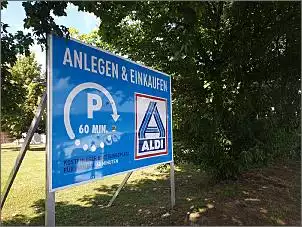 Klicken Sie auf die Grafik fr eine grere Ansicht

Name:	20240710_152945_kapitale_Sommerthur_Potsdam_Aldi.jpg
Hits:	26
Gre:	144,2 KB
ID:	1020194