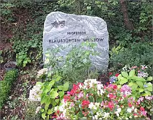 Klicken Sie auf die Grafik fr eine grere Ansicht

Name:	20240802_145905_kapitale_Sommerthur_Friedhof_Heerstrasse.jpg
Hits:	24
Gre:	190,1 KB
ID:	1022738