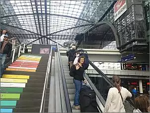 Klicken Sie auf die Grafik fr eine grere Ansicht

Name:	20250917_125219_Berlin_Hbf.jpg
Hits:	30
Gre:	130,0 KB
ID:	1050204