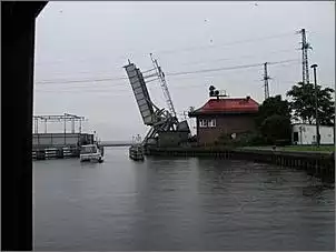 Klicken Sie auf die Grafik fr eine grere Ansicht

Name:	Brcke Anklam.jpg
Hits:	700
Gre:	25,7 KB
ID:	119896