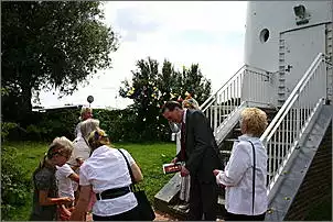 Klicken Sie auf die Grafik fr eine grere Ansicht

Name:	hochzeit 23.juli 2007 034.jpg
Hits:	187
Gre:	49,3 KB
ID:	135181