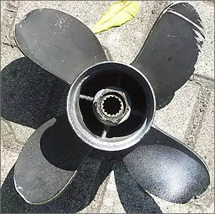 Klicken Sie auf die Grafik fr eine grere Ansicht

Name:	Propeller.jpg
Hits:	211
Gre:	76,7 KB
ID:	151858