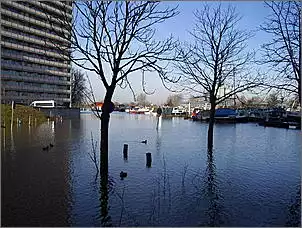 Klicken Sie auf die Grafik fr eine grere Ansicht

Name:	Hochwasser 2011 Roermond 021.jpg
Hits:	721
Gre:	67,5 KB
ID:	256189