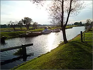Klicken Sie auf die Grafik fr eine grere Ansicht

Name:	Schwanensee.jpg
Hits:	153
Gre:	121,1 KB
ID:	325204