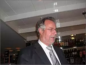 Klicken Sie auf die Grafik fr eine grere Ansicht

Name:	24 Big Chief hatte geladen.JPG
Hits:	130
Gre:	56,0 KB
ID:	333728