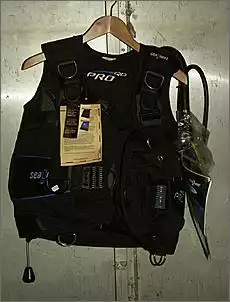 Klicken Sie auf die Grafik fr eine grere Ansicht

Name:	Jacket.jpg
Hits:	42
Gre:	54,7 KB
ID:	338076