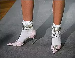Klicken Sie auf die Grafik fr eine grere Ansicht

Name:	1schuhe.jpg
Hits:	1654
Gre:	15,3 KB
ID:	346509