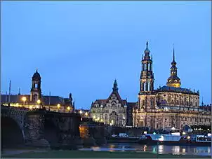 Klicken Sie auf die Grafik fr eine grere Ansicht

Name:	Dresden 06.08.2012 (6).JPG
Hits:	170
Gre:	87,3 KB
ID:	381020