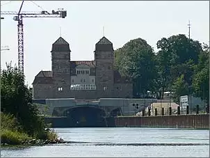 Klicken Sie auf die Grafik fr eine grere Ansicht

Name:	Mittelweser 1 161.jpg
Hits:	233
Gre:	78,5 KB
ID:	385524