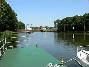 Klicken Sie auf die Grafik fr eine grere Ansicht

Name:	Mittelweser 2 015.jpg
Hits:	240
Gre:	73,4 KB
ID:	385601
