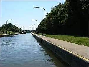 Klicken Sie auf die Grafik fr eine grere Ansicht

Name:	Mittelweser 2 024.jpg
Hits:	252
Gre:	64,9 KB
ID:	385606