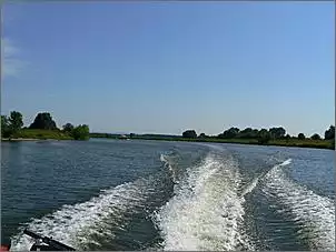 Klicken Sie auf die Grafik fr eine grere Ansicht

Name:	Mittelweser 2 030.jpg
Hits:	212
Gre:	67,7 KB
ID:	387828
