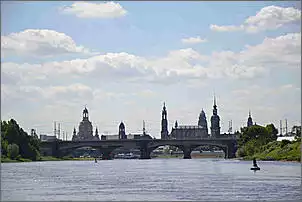 Klicken Sie auf die Grafik fr eine grere Ansicht

Name:	0222  Blick zurück auf Dresden.jpg
Hits:	240
Gre:	63,4 KB
ID:	425767