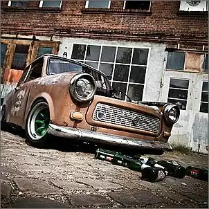 Klicken Sie auf die Grafik fr eine grere Ansicht

Name:	Trabbi old School.jpg
Hits:	50
Gre:	62,9 KB
ID:	441874