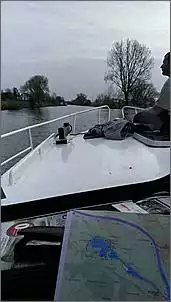 Klicken Sie auf die Grafik fr eine grere Ansicht

Name:	einfahrt in den Hafen von der Maas.jpg
Hits:	354
Gre:	39,7 KB
ID:	444337