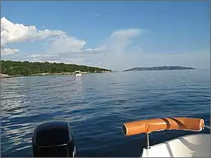 Klicken Sie auf die Grafik fr eine grere Ansicht

Name:	Boot 034.jpg
Hits:	143
Gre:	53,3 KB
ID:	456916