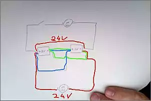 Klicken Sie auf die Grafik fr eine grere Ansicht

Name:	serien-parallel.jpg
Hits:	193
Gre:	39,6 KB
ID:	458736