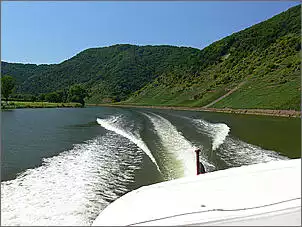 Klicken Sie auf die Grafik fr eine grere Ansicht

Name:	mosel096.jpg
Hits:	301
Gre:	182,3 KB
ID:	469873