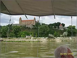 Klicken Sie auf die Grafik fr eine grere Ansicht

Name:	Bratislava.jpg
Hits:	456
Gre:	44,6 KB
ID:	49781