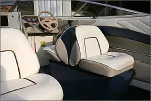 Klicken Sie auf die Grafik fr eine grere Ansicht

Name:	Bayliner_innen3.jpg
Hits:	200
Gre:	62,0 KB
ID:	512437