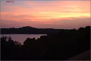 Klicken Sie auf die Grafik fr eine grere Ansicht

Name:	4 Sonnenuntergang MaliLosinj.jpg
Hits:	157
Gre:	27,6 KB
ID:	522746