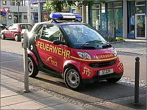 Klicken Sie auf die Grafik fr eine grere Ansicht

Name:	2005-08-08-feuerwehr-smart.jpg
Hits:	425
Gre:	63,0 KB
ID:	55588