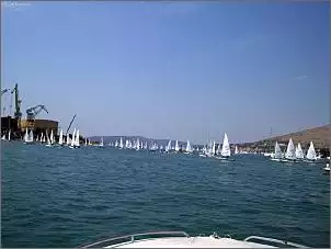 Klicken Sie auf die Grafik fr eine grere Ansicht

Name:	Trogir- kein Durchkommen.jpg
Hits:	188
Gre:	91,2 KB
ID:	605526