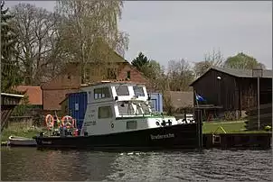 Klicken Sie auf die Grafik fr eine grere Ansicht

Name:	ein-kleines-schubboot-wsa-eberswalde-31475.jpg
Hits:	247
Gre:	86,7 KB
ID:	661997