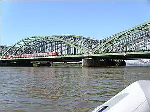 Klicken Sie auf die Grafik fr eine grere Ansicht

Name:	Brücken im Hamburger Hafen 005.jpg
Hits:	90
Gre:	112,2 KB
ID:	699142