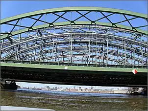 Klicken Sie auf die Grafik fr eine grere Ansicht

Name:	Brücken im Hamburger Hafen 006.jpg
Hits:	135
Gre:	150,9 KB
ID:	699143