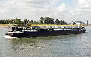 Klicken Sie auf die Grafik fr eine grere Ansicht

Name:	barco-autotransporter-auf-dem-rhein-48587.jpg
Hits:	105
Gre:	78,4 KB
ID:	727856