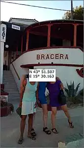 Klicken Sie auf die Grafik fr eine grere Ansicht

Name:	Restaurant Bracera auf Vrgada.jpg
Hits:	123
Gre:	41,8 KB
ID:	826796