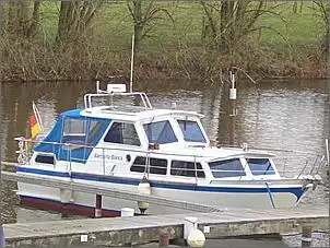 Klicken Sie auf die Grafik fr eine grere Ansicht

Name:	Boot kommt zu Wasser in Bremen 039a.jpg
Hits:	615
Gre:	51,5 KB
ID:	84163