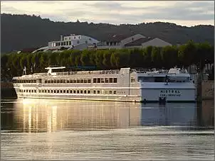 Klicken Sie auf die Grafik fr eine grere Ansicht

Name:	Mistral auf der Rhône.jpg
Hits:	310
Gre:	69,4 KB
ID:	901146
