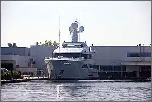 Klicken Sie auf die Grafik fr eine grere Ansicht

Name:	8 Luxusyacht.jpg
Hits:	114
Gre:	64,3 KB
ID:	919255