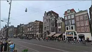 Klicken Sie auf die Grafik fr eine grere Ansicht

Name:	Fasaden_v_Amsterdam.jpg
Hits:	22
Gre:	76,0 KB
ID:	990035